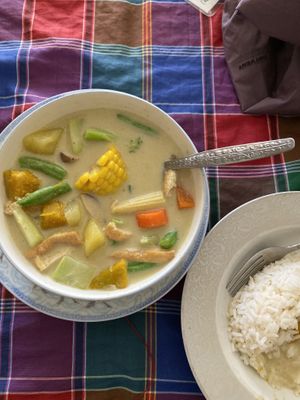 Thai green curry at Veggie Tables in Vang Vieng