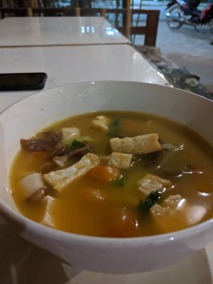 Tom Yum at Veggie Tables in Vang Vieng