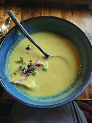  at Bandaloop in Arundel