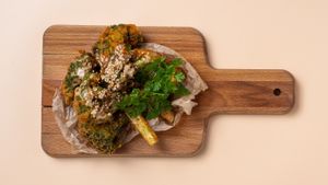 Vegan Broccoli tempura with sesam vinaigrette at Fröken Selfoss in Selfoss