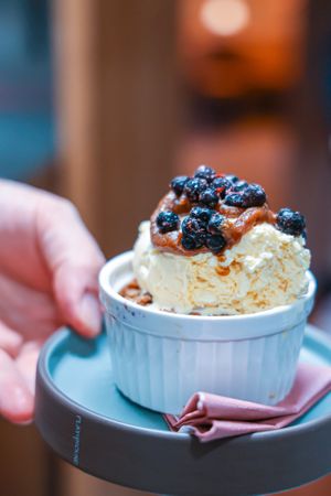 Vegan rhubarb & apple pie at Fröken Selfoss in Selfoss