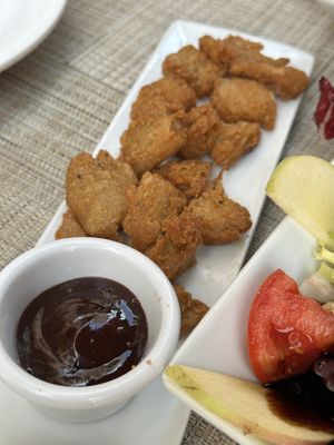 Vegan ‘popcorn’ (aka nuggets)  at LA TASCA in Vilanova I La Geltru