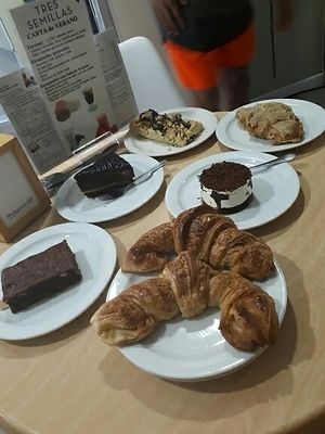 vegan breakfast, so delicious !! at Tres Semillas in Alicante