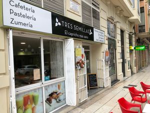 Front at Tres Semillas in Alicante