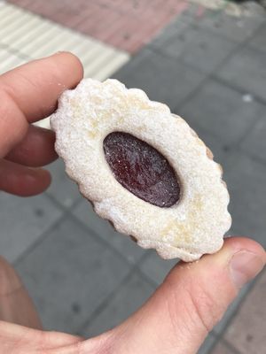 lovely jam filled cookie at Tres Semillas in Alicante