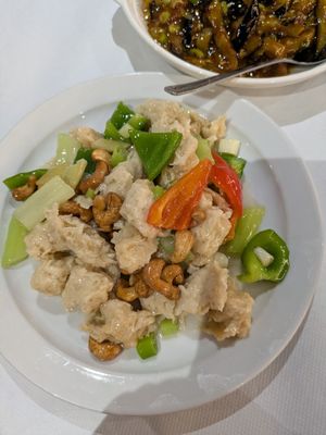 Vegan chicken with cashews at China Red in Sheffield