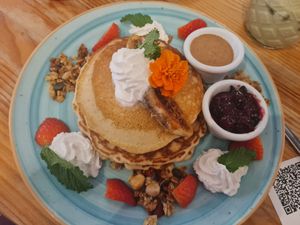 Red velvet pancakes at Brunchit in Alicante