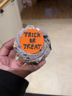 vegan vanilla halloween cupcake  at Lola's Cupcakes in Watford