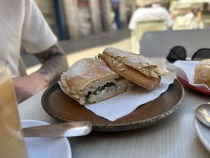 Chicken sandwich   at Santa Vegana in Barcelona