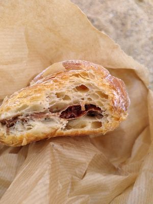 Chocolate filling at Santa Vegana in Barcelona