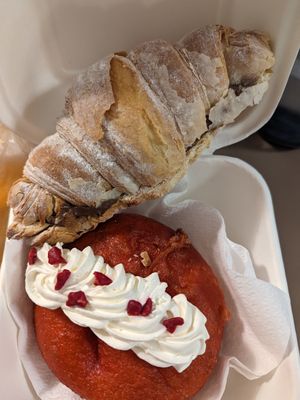 vegan treats at Santa Vegana in Barcelona