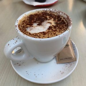 Café amb llet (soja) 2,25€ at Santa Vegana in Barcelona