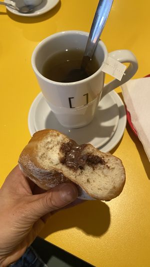 Donuts relleno de choco  at Santa Vegana in Barcelona