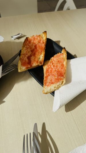 The bread with tomato could improve   at Santa Vegana in Barcelona