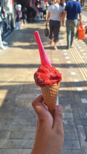 sour cherry at Dondurma Dükkanı - Isiklar in Antalya