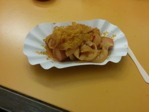 Vegan sausage with onion sauce at Curry Co in Dresden