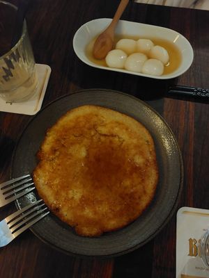 pancake and mochi with syrup at 957 Ramen Bar in Marburg