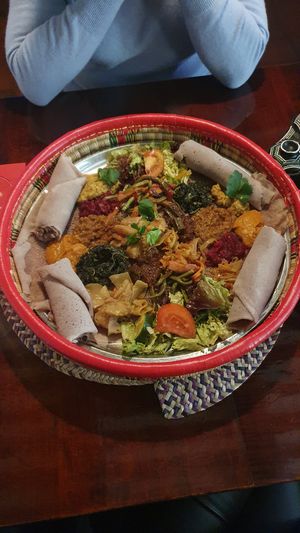 Vegane Probierplatte für 2 at Mommona African Restaurant in Frankfurt