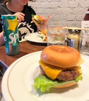 Yorke burger   at Butcher & Sons in Mexico City