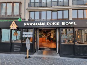 Entrance at Hawaiian Poké Bowl in Oostende