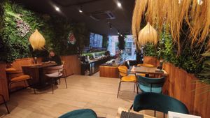  at Hawaiian Poke Bowl in Bruges