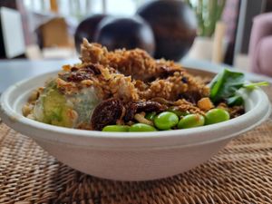 Take away - less plastic now! at Hawaiian Poke Bowl in Bruges