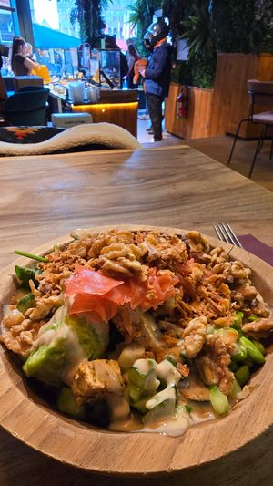 Small bowl at Hawaiian Poke Bowl in Bruges