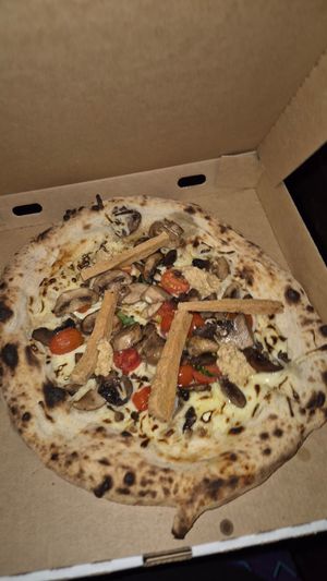 La vegana pizza at Paolo's Pizza Bar in Torquay
