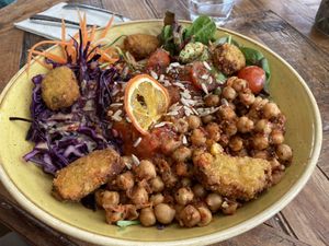Kichererbsen Bowl (Chickpea Bowl)  at Otto's in Rostock
