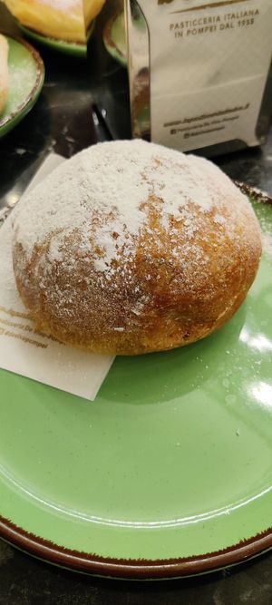 Pan au Chocolat at De Vivo dal 1955 in Pompei