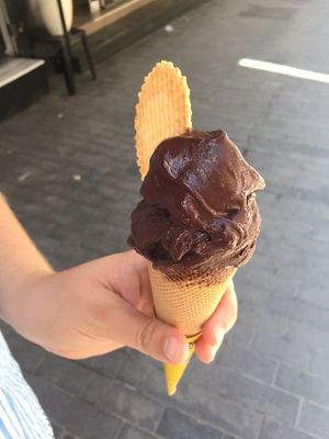 chocolate orange gelato at DaVinci Gelato in Crete