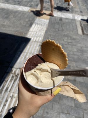 Melon sorbet and fondant (to be sure, I didn’t ate the biscuit..)  at DaVinci Gelato in Crete
