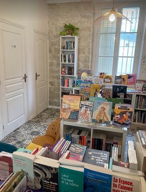  at Flora Lit in Paris