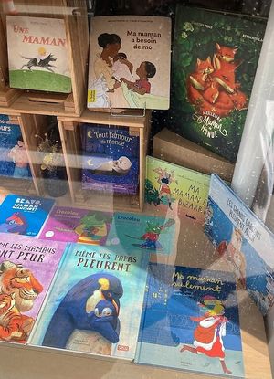  at Flora Lit in Paris