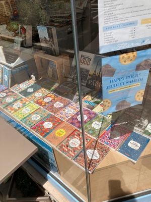  at Flora Lit in Paris