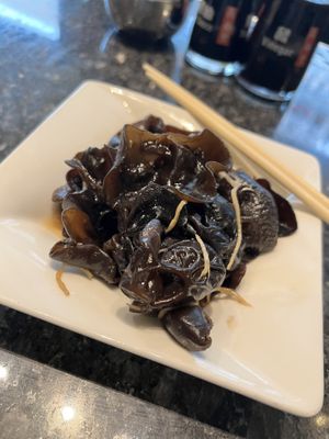 Wood ear mushrooms in vinegar dressing  #Veganuary at Din Tai Fung in Bellevue