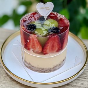 Summer Love For Yuzu Cheesecake at Greendot Patisserie in Central Singapore