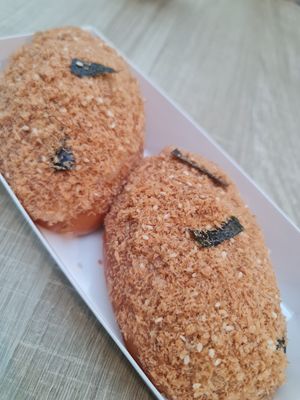 Flossy Kisses ~ 31/7/23 at Greendot Patisserie in Central Singapore