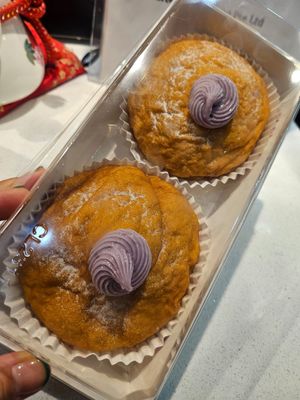 Taro flavour 😍 22/12/23 at Greendot Patisserie in Central Singapore