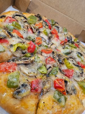 Vegan Mushroom Pizza ~ 1/1/24 at Greendot Patisserie in Central Singapore