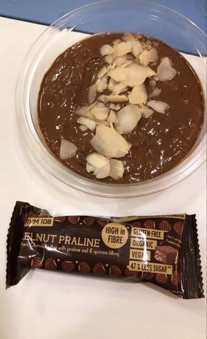 Flan au chocolat et barre chocolaté   at Qibi - Bergue in Geneva