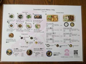 Lunch Menu at Smartdeli Sushi & More in Berlin