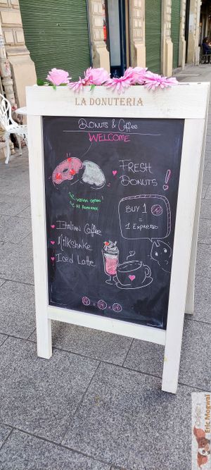 facade at La Donuteria in Paris