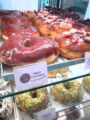  at La Donuteria in Paris