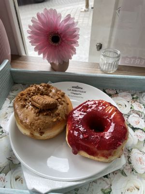   at La Donuteria in Paris