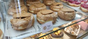 Caramel lotus vegan donut at La Donuteria in Paris