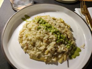 Risotto ai carciofi con emulsione ai capperi, prezzemolo e pinoli at FITO - Ristorante Vegetale e Cocktail Bar Botanico in Castiglioncello