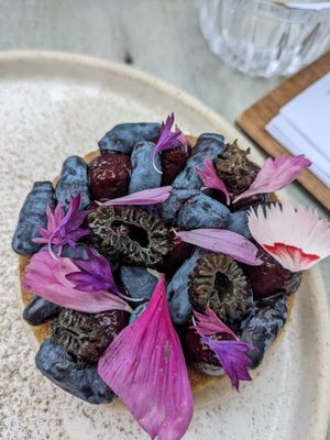 Gâteau '' at Ratafia in Montreal