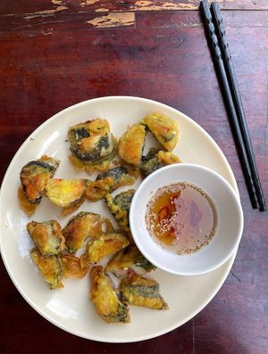 Crispy sushi at Chay Corner in Hue