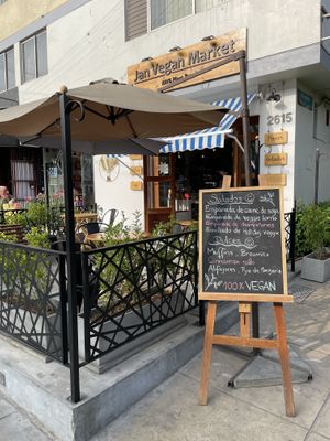 Afuera  at Jan Vegan Market in Lima